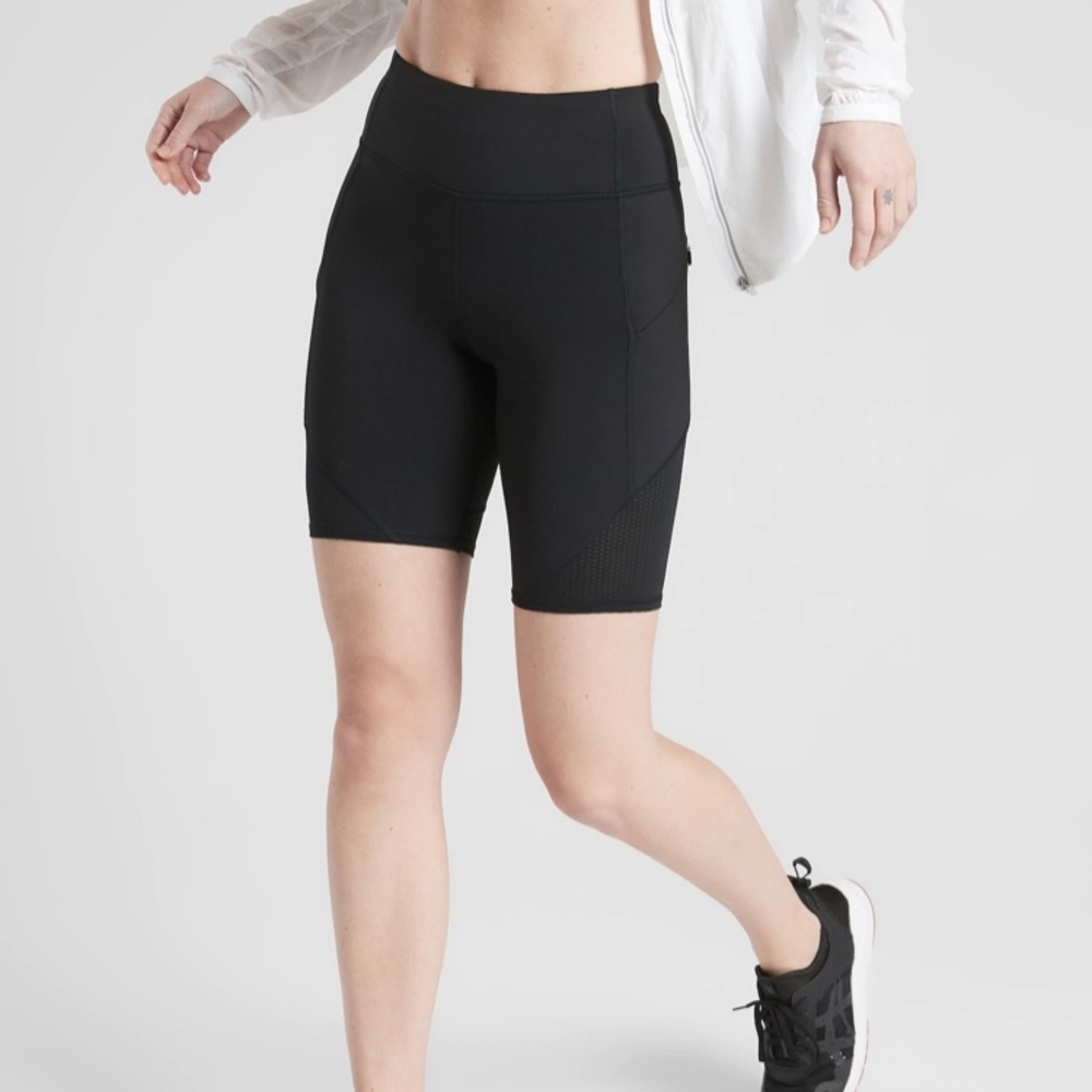 Athleta contender 9” biker shorts NWOT